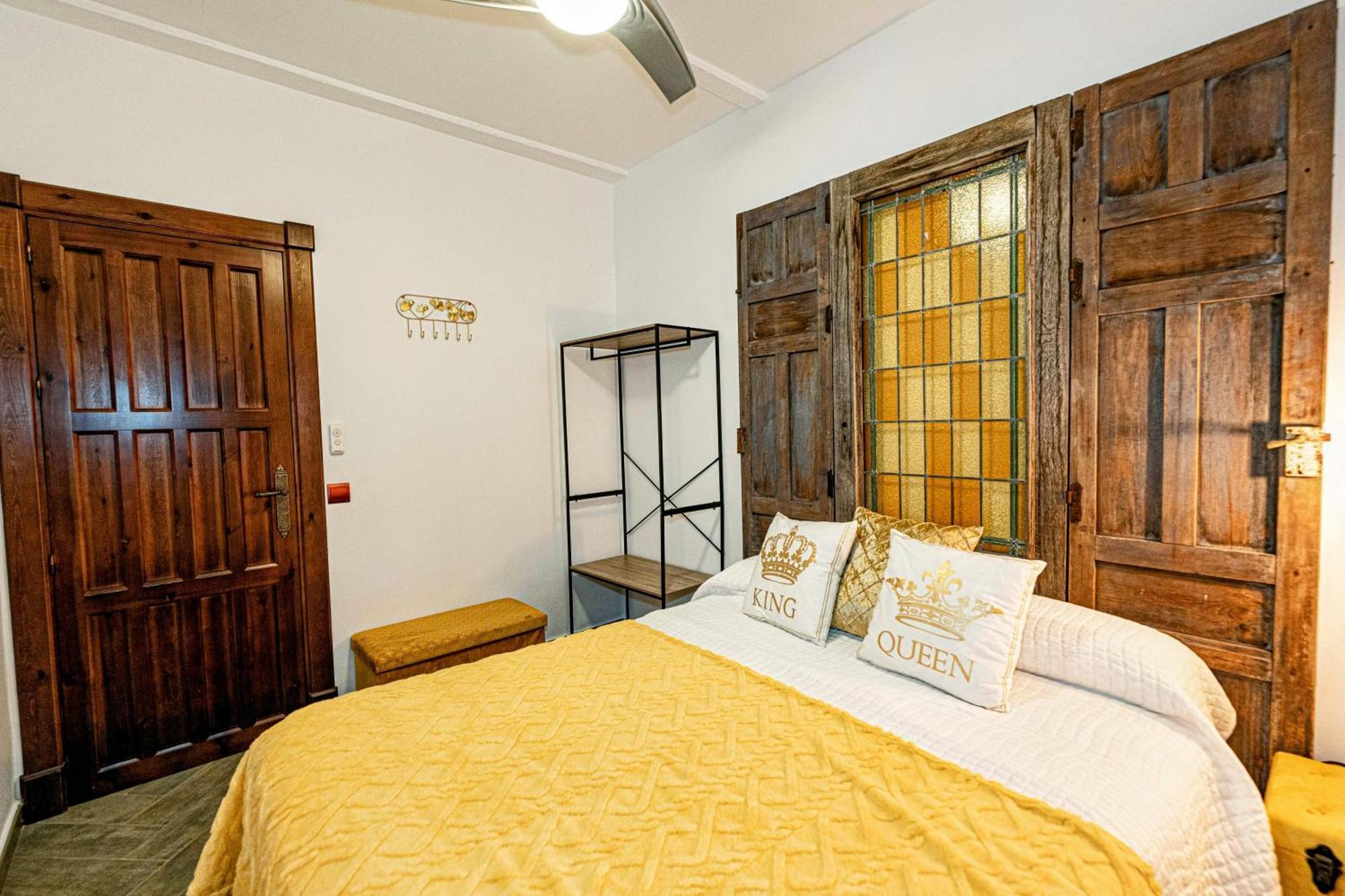 The Queen House Malaga Exterior photo